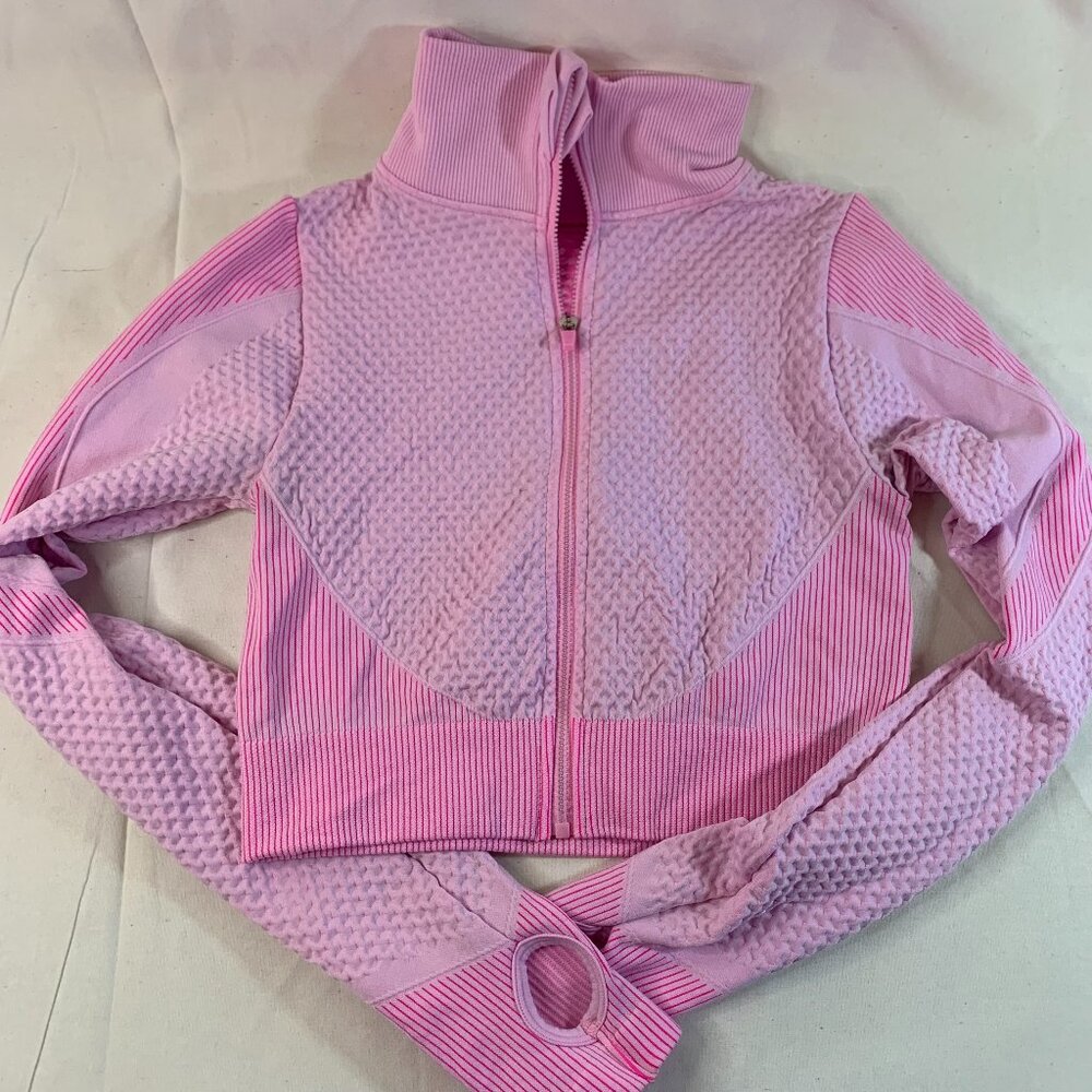 Women's Cropped Zip Up Active Jacket and Thumb Holes